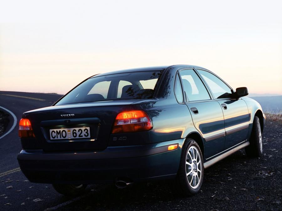  Volvo S40 1999 года  (фото 15 из 17)